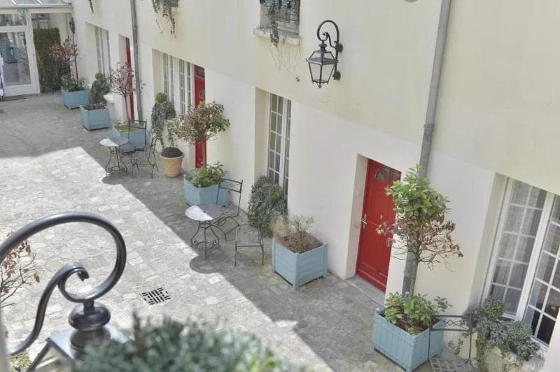 Hotel Suites Unic Renoir Saint-Germain