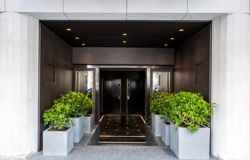 Le Parisis Hotel