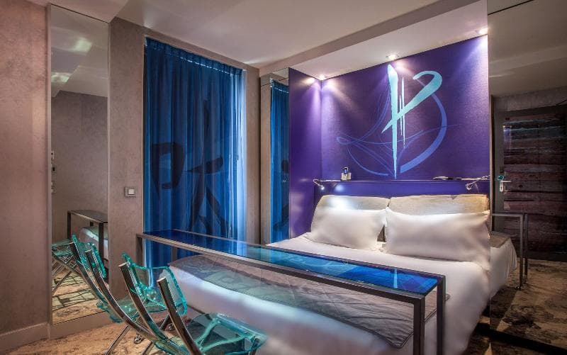 Apostrophe Hotel