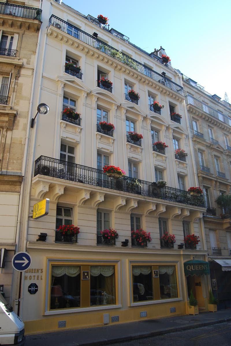 Queens Hotel
