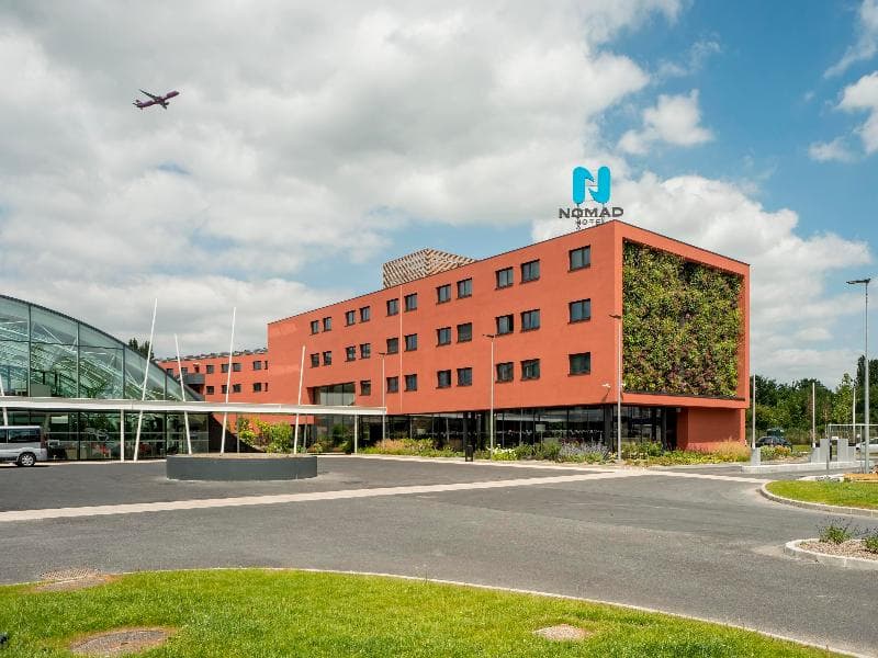 Nomad Paris Roissy Cdg Aéroport